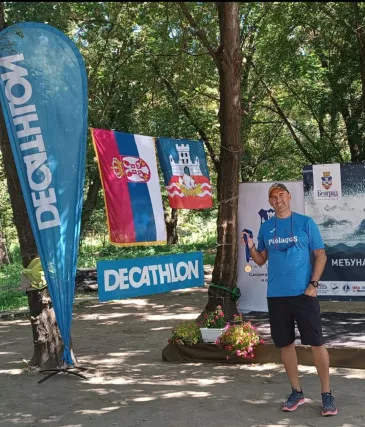  Rubén Pérez finaliza la VII edición de la Maratón internacional de natación Ada Medjica en Belgrado