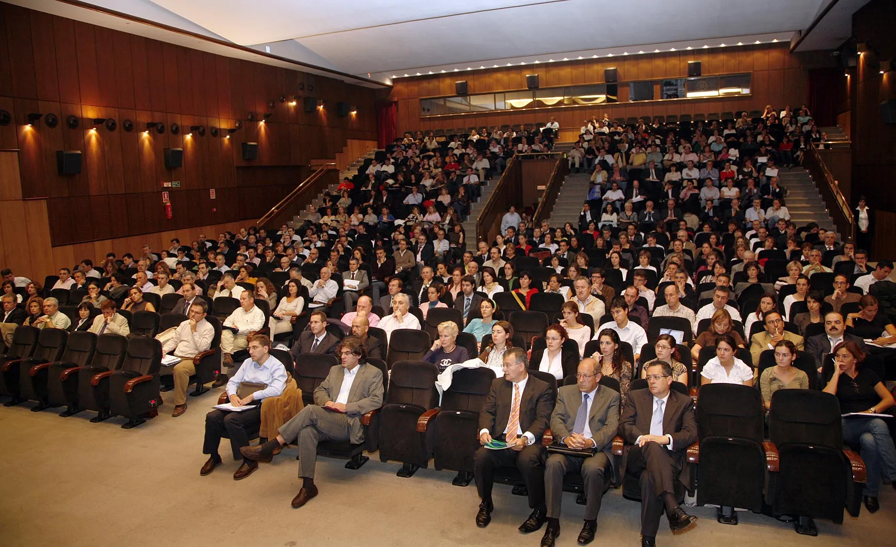  500 asistentes en una jornada informativa sobre la reforma contable organizada por la Cámara de Comercio y Caja Cantabria