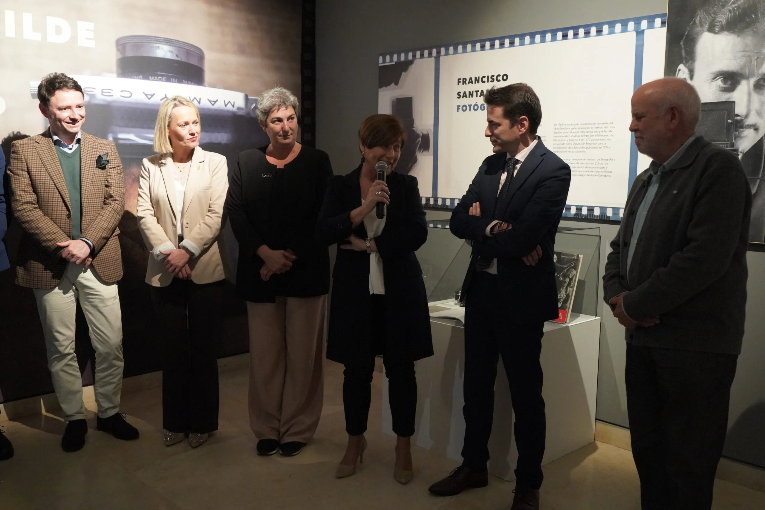  El fotógrafo que ayudó a salvar Altamira sale a la luz en una nueva exposición