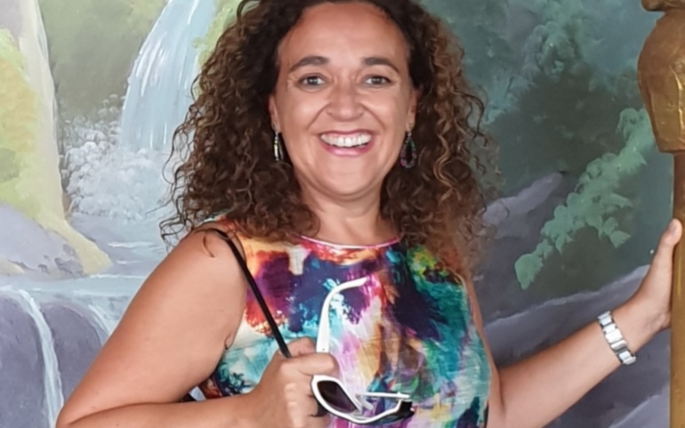  La vicepresidenta de la Sociedad Menéndez Pelayo Raquel Gutiérrez, mantenedora de las Justas Literarias