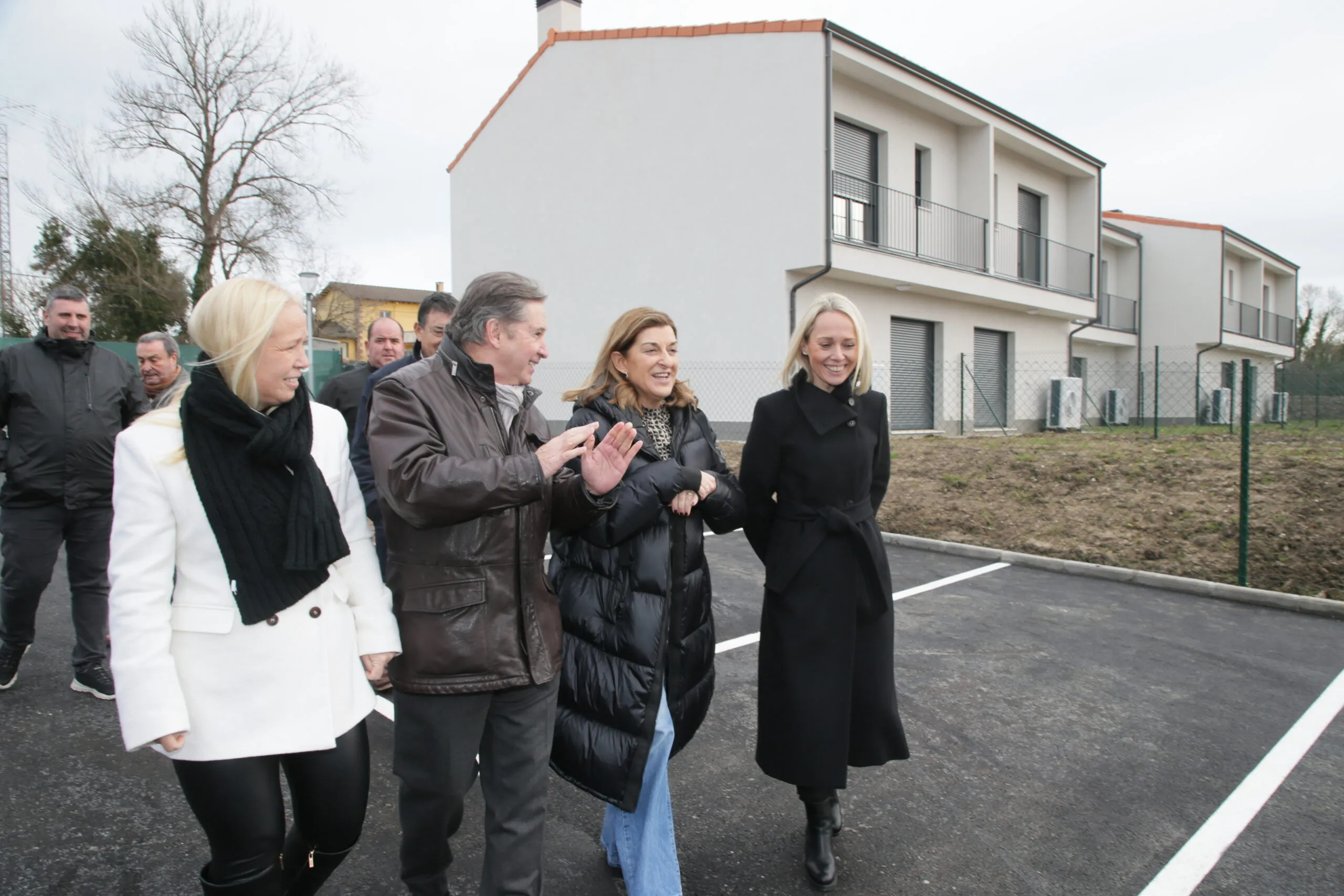  Buruaga inaugura 8 viviendas en régimen de alquiler asequible en Santillana del Mar tras una inversión de 1,1 millones de euros