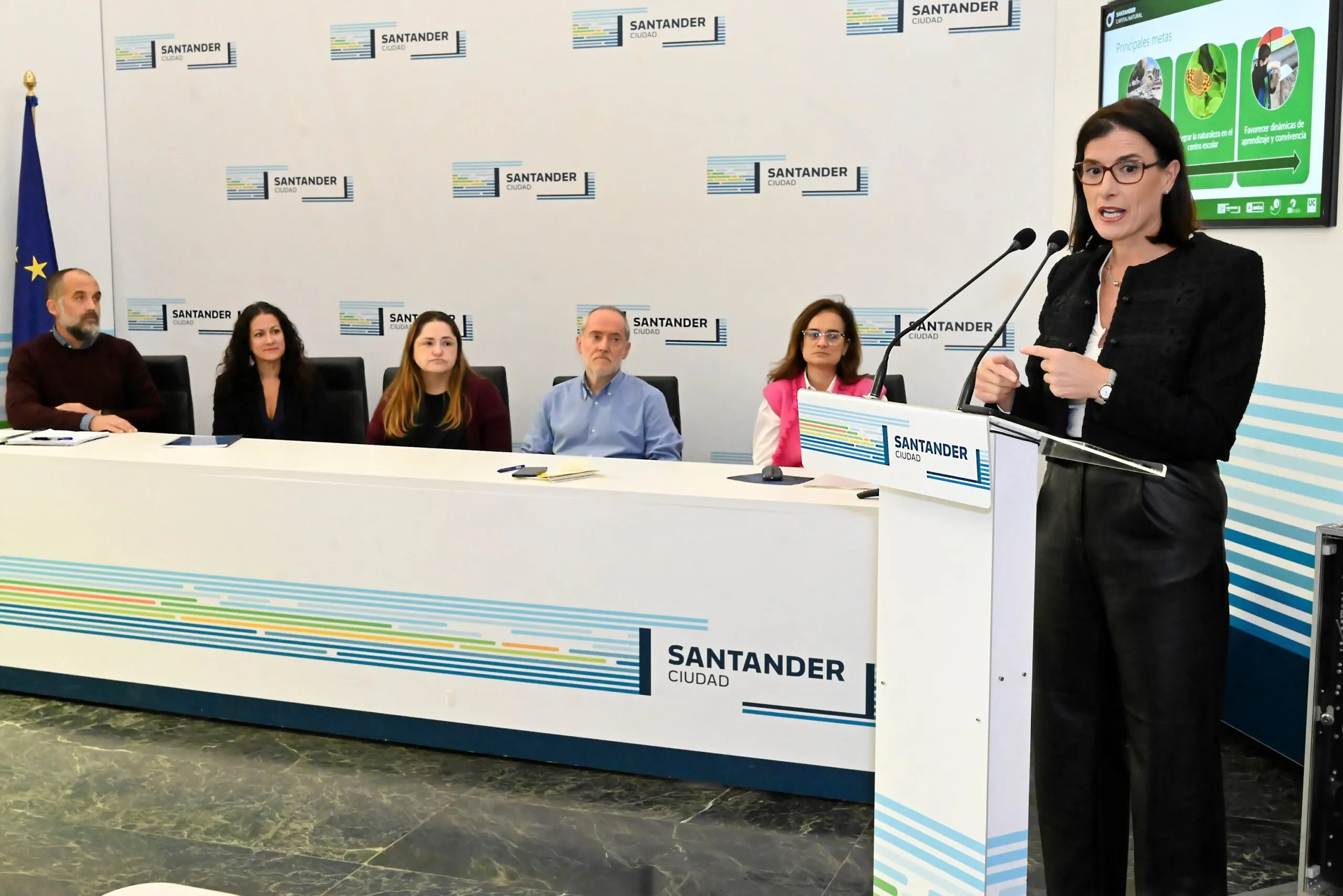  Santander propone adjudicar las obras de naturalización de tres patios escolares