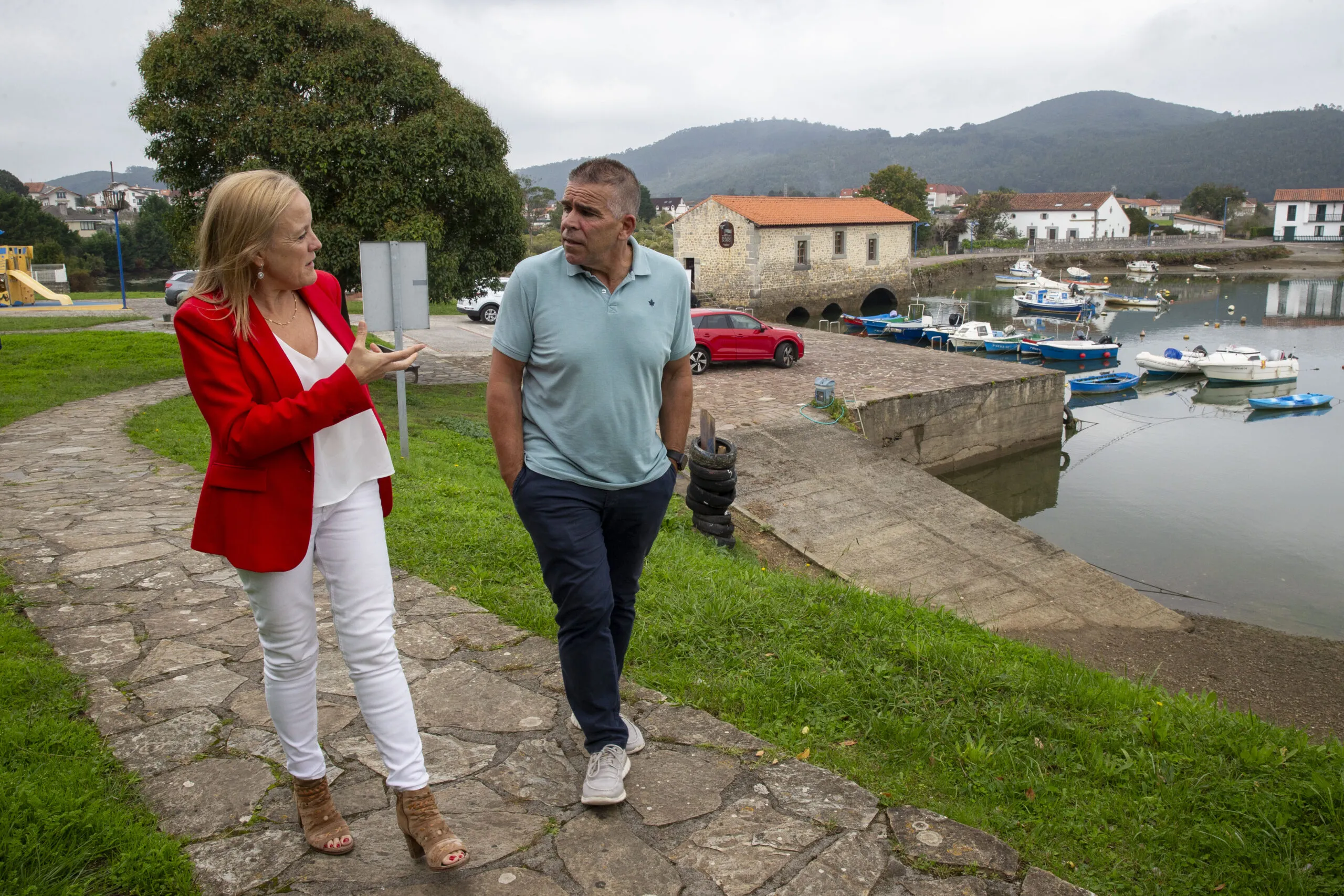  La consejera de Presidencia visita Argoños y estudia nuevos proyectos de mejora en infraestructuras municipales   