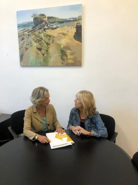  Gómez-Barreda se reúne con ‘Treball Solidari’ para estudiar vías de colaboración en emprendimiento femenino