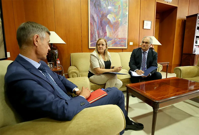  La Consejería de Justicia y el TSJC acuerdan colaborar en un pacto para la Justicia cántabra para reforzar y agilizar el servicio público